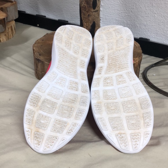 AVIA BEACH SHOES size 7 - Picture 2 of 4